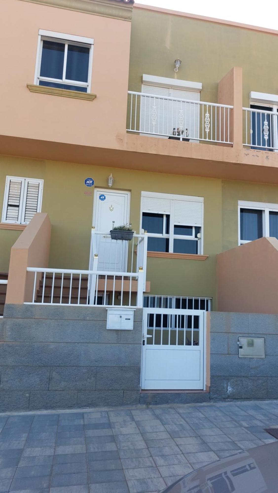 Duplex Centrico, Luminosos Y Bonitas Vistas.